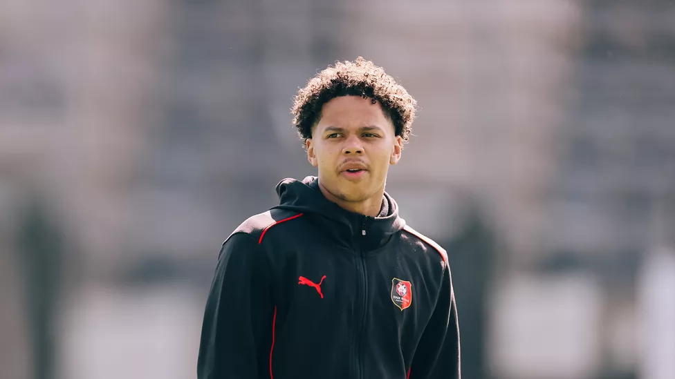 Ayanda Sishuba, Stade Rennais F.C.