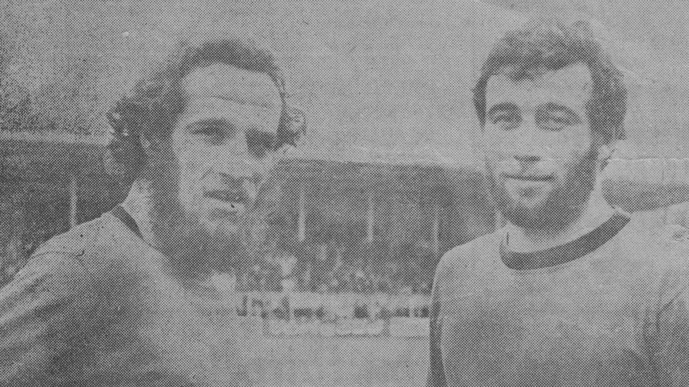 Louis Bocquenet à gauche.