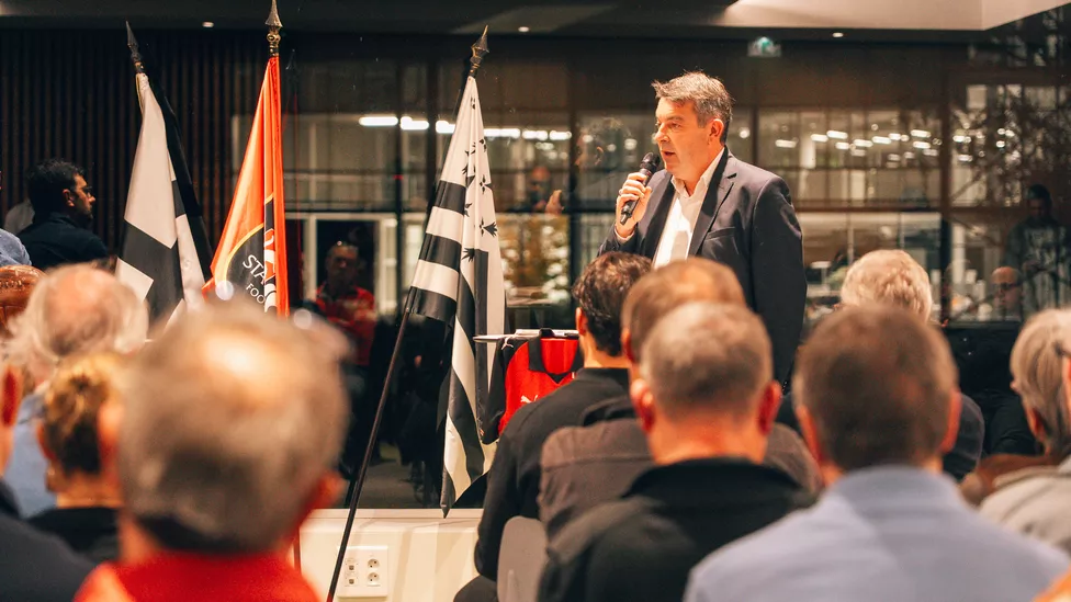 Conférence identité.