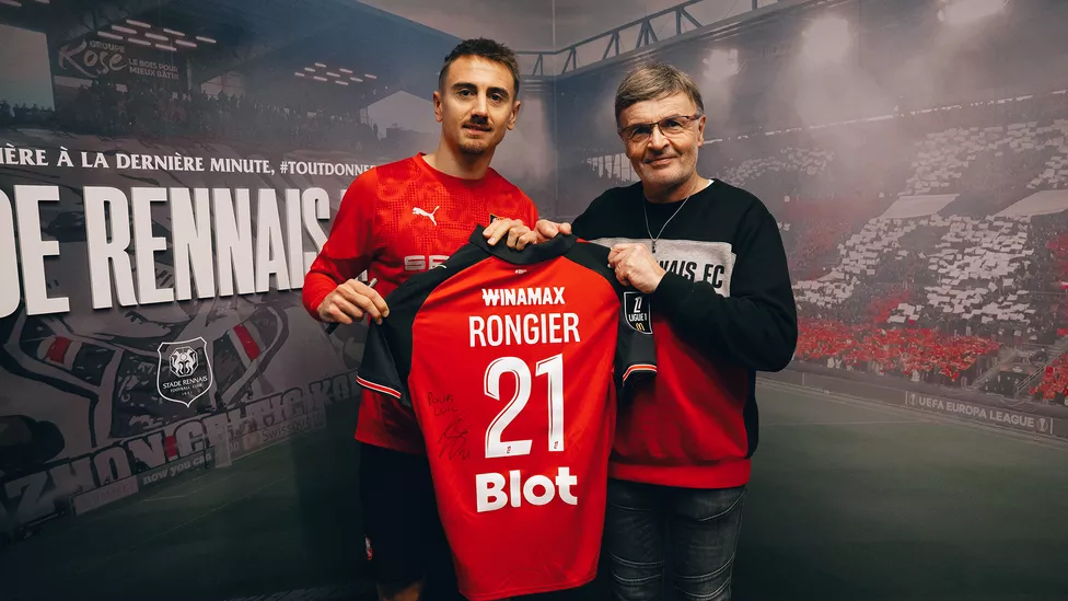 Le gagnant du maillot dédicacé du joueur du mois à la rencontre du capi’