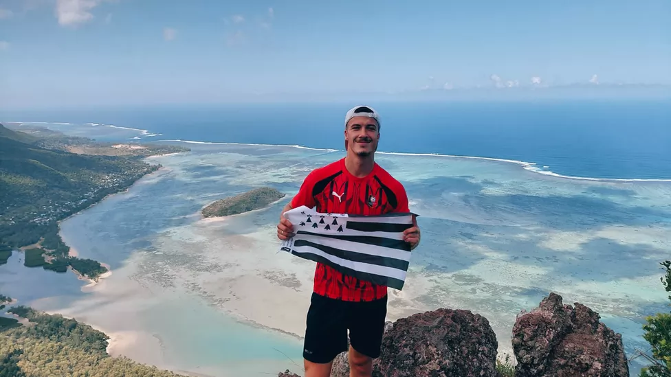 Louis au sommet du Morne Brabant (Île Maurice)
