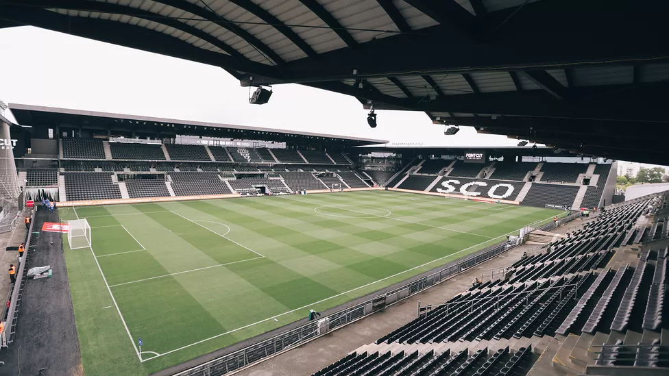 Stade Raymond Kopa