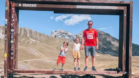 Owen, Izia et Franck au parc national du Durmitor (Monténégro)