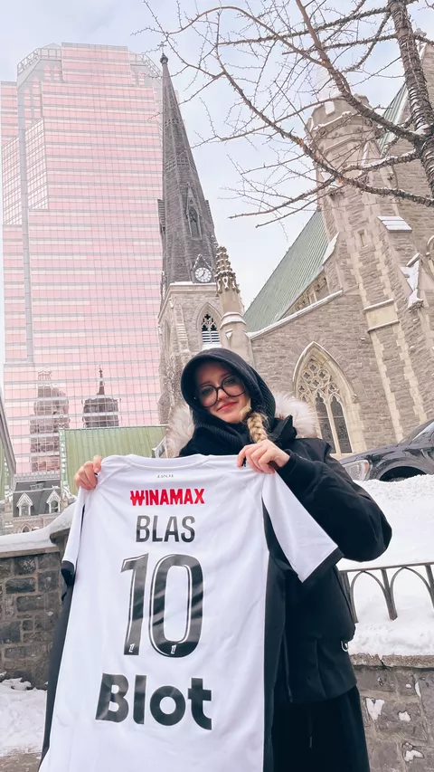 Mona à Montréal (Québec, Canada)