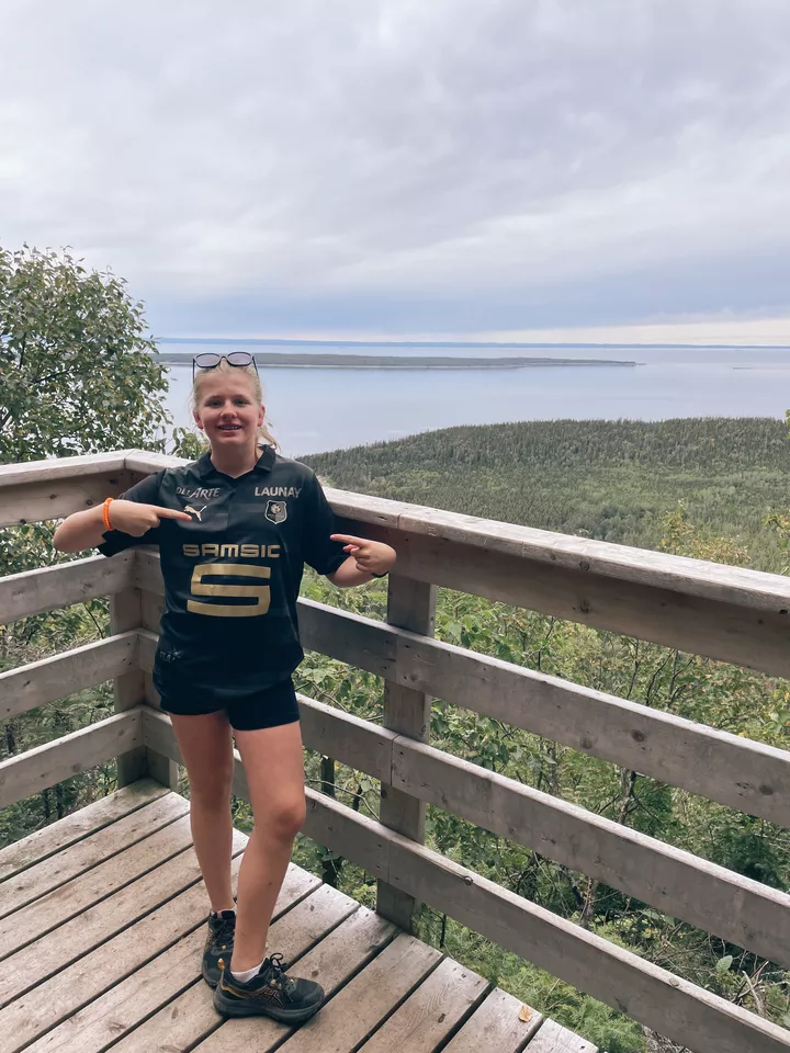 Julie au parc national du Bic (Canada)