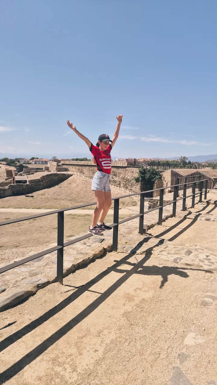 Mélanie à La Citadelle des Roses (Espagne)