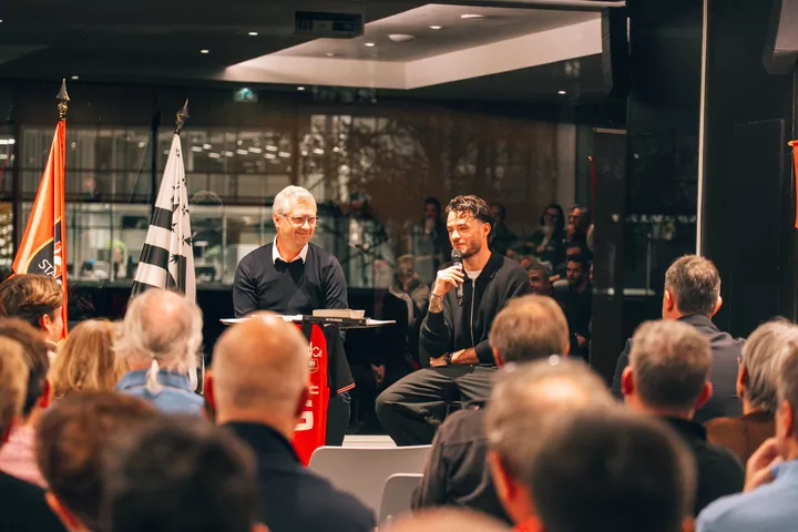 Conférence identité.