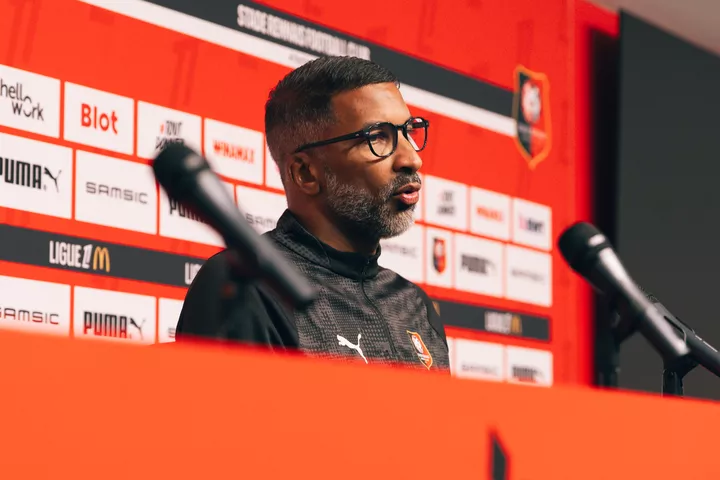 Habib Beye en conférence de presse d'avant-match.