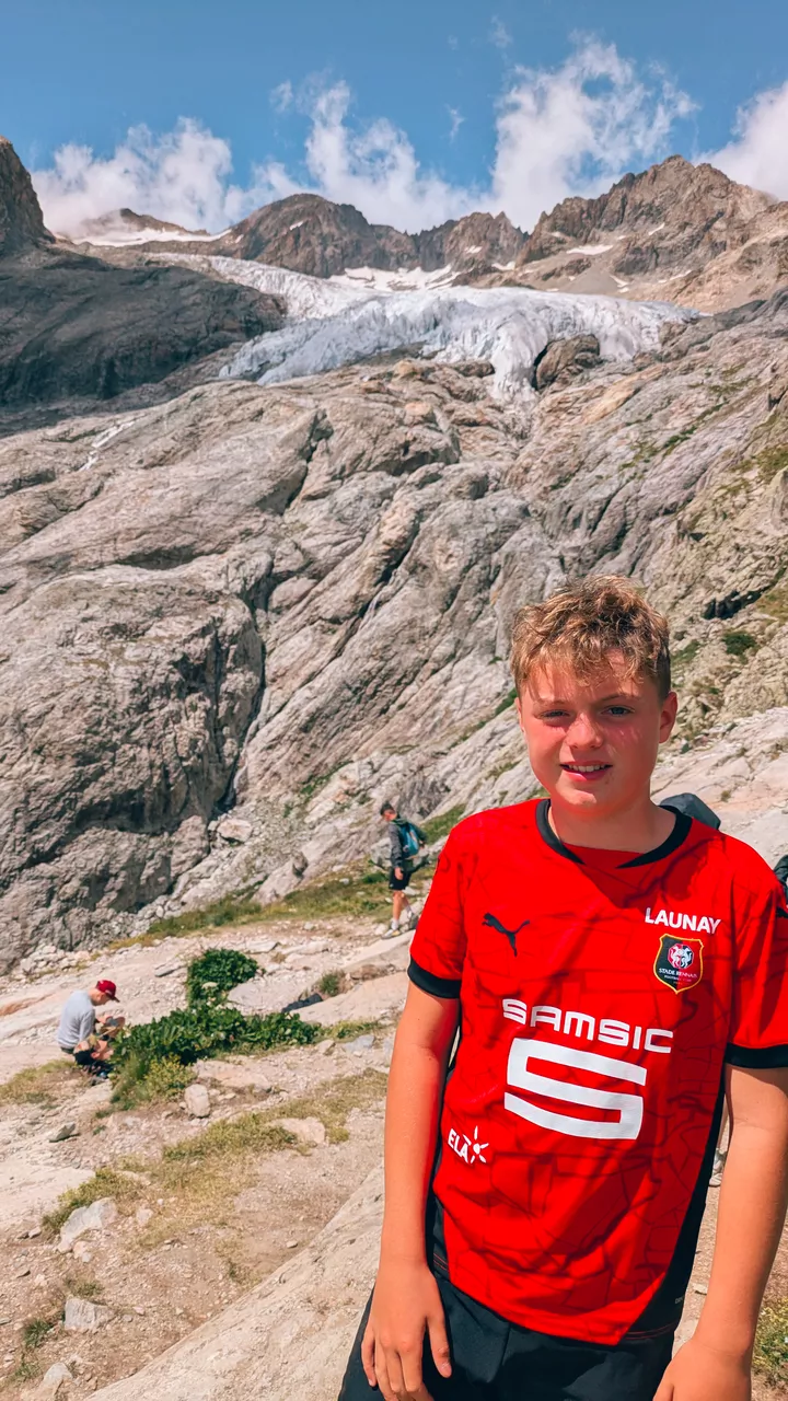 Mael au refuge du Glacier-Blanc dans le massif des Écrins (Hautes-Alpes)