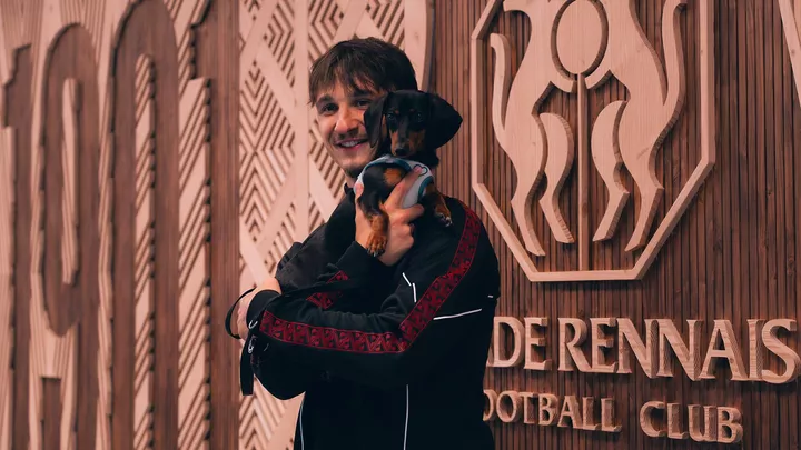 Les 𝙘𝙤𝙪𝙡𝙞𝙨𝙨𝙚𝙨 et premiers pas de 𝙀𝙨𝙩𝙚́𝙗𝙖𝙣 𝙇𝙚𝙥𝙖𝙪𝙡 en Rouge et Noir