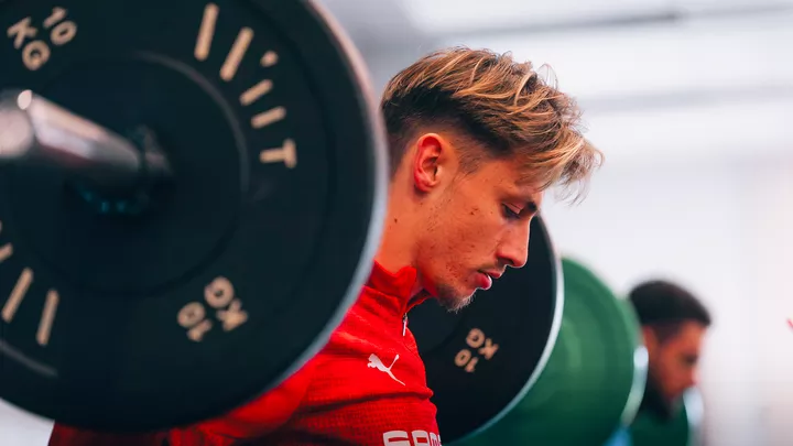 Travail et dédicaces, quelques images de la semaine avant d’affronter Paris.