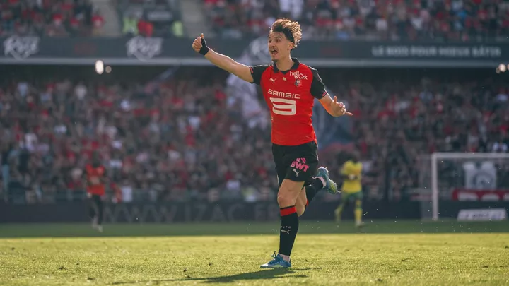 J31 | Face à Lopes, Estéban Lepaul ne tremble pas et lance le derby, son 18e but en Ligue 1 (1-0)