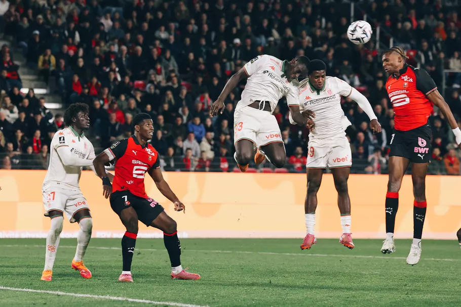 De la tête encore pour le 2-2 ? 