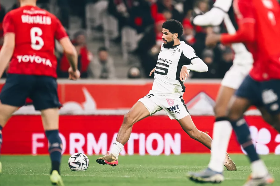 La mi-temps est sifflée (0-0)