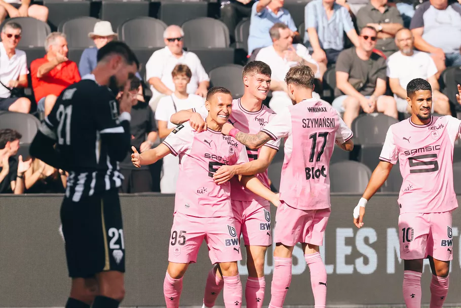 VICTOIRE ! (1-2)
