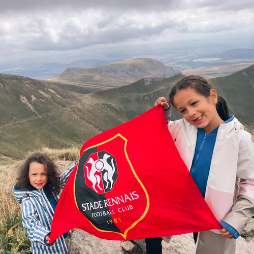 Amy et Mina au sommet du Puy de Sancy (Puy-de-Dôme)
