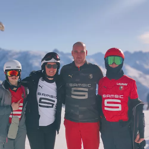 Lola, Aurélie, Charles et Noah à L'Alpe d'Huez (Isère)
