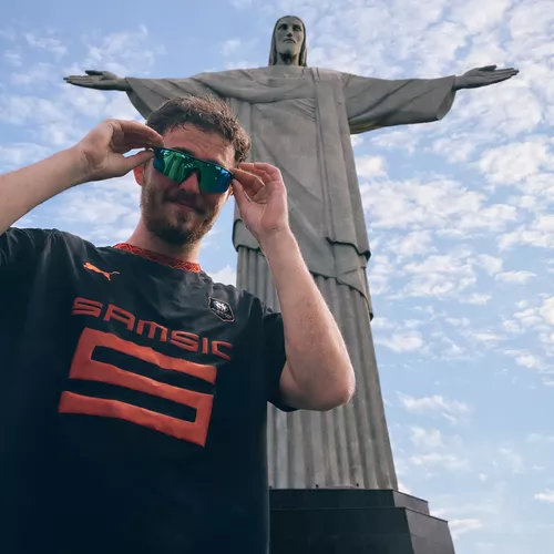 Nathan au pied du Corcovado (Brésil)