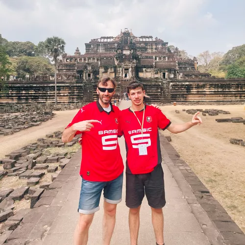 Antoine et Bertrand aux temples d'Angkor (Cambodge)